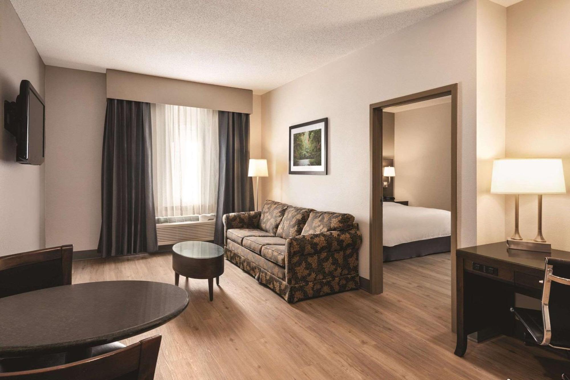 Radisson Hotel & Conference Center Rockford Buitenkant foto