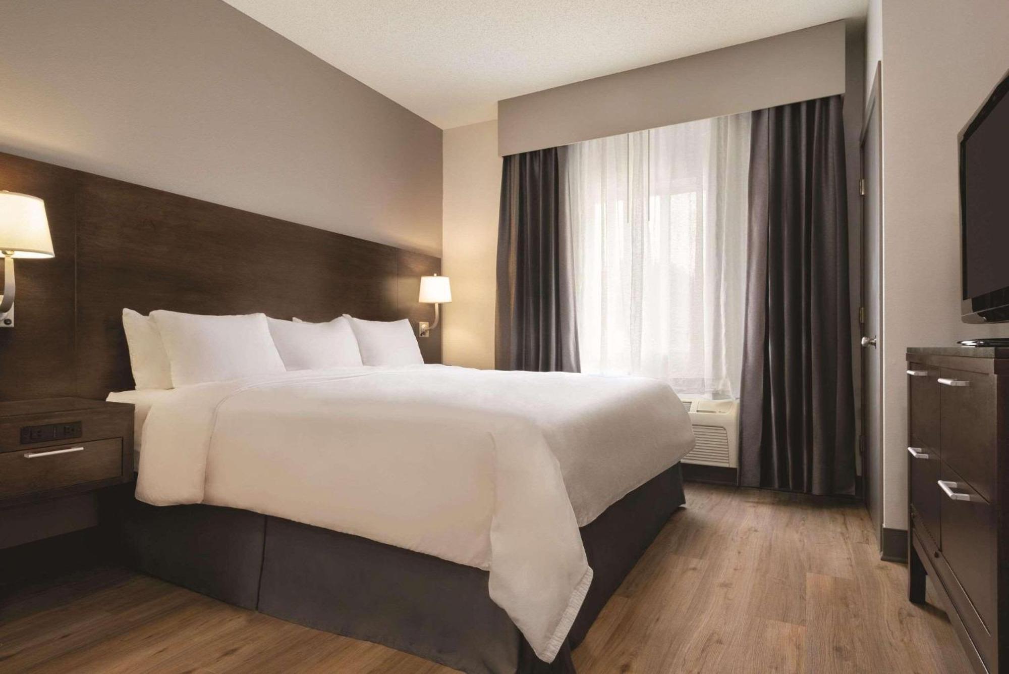 Radisson Hotel & Conference Center Rockford Buitenkant foto