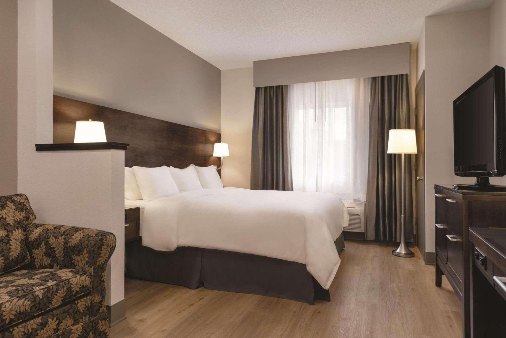 Radisson Hotel & Conference Center Rockford Buitenkant foto